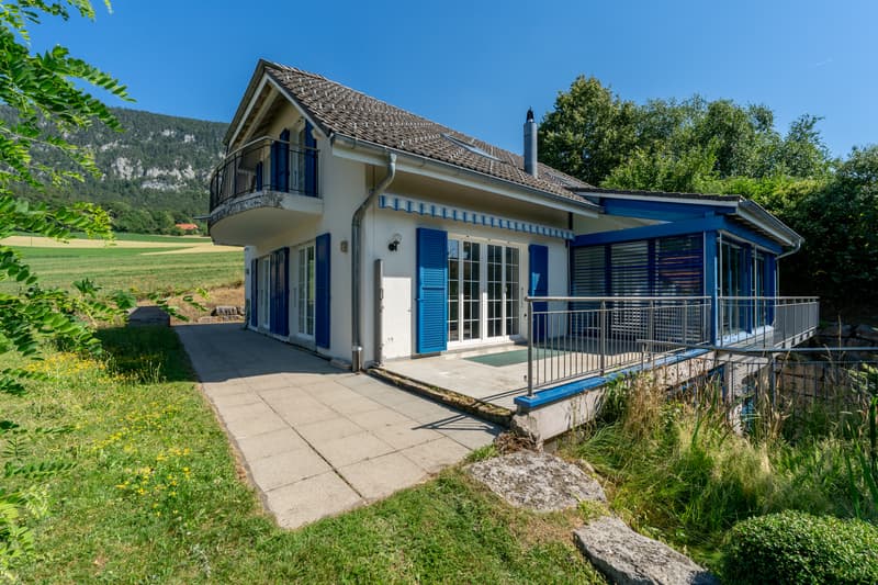 Aussenansicht / Gemütliche Gartenterrasse mit Weitsicht und Blick auf den Jura