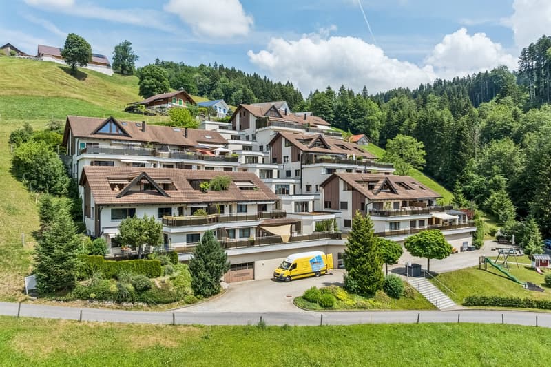 Terrassenwohnen, eingebettet in die grüne Landschaft von Rothenthurm