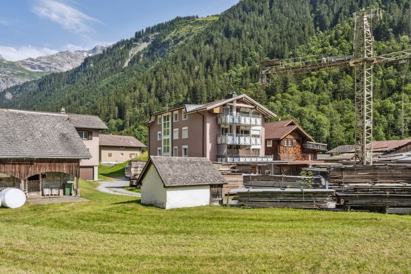 Aussenansicht an die Liegenschaft aus nordwestlicher Richtung