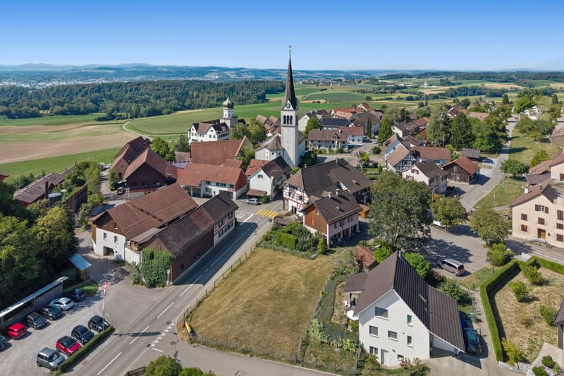 Parzelle im Dorfkern