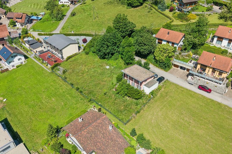 Leicht geneigtes Terrain mit hervorragender Besonnung
