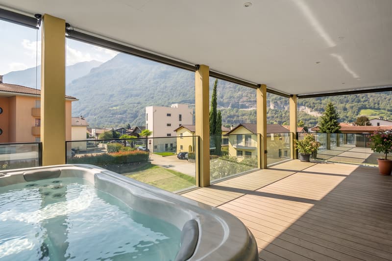 Terrazza con jacuzzi