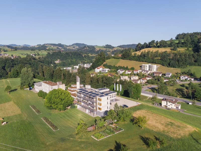 Die BEWIA-Anlage befindet sich eingebettet im Grünen auf der Höchweid in Werthenstein