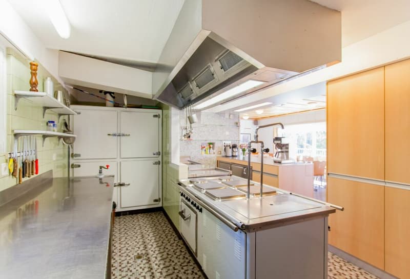 Seltene Gelegenheit im Pizolgebiet - etabliertes Gruppen- und Ferienhaus (12)