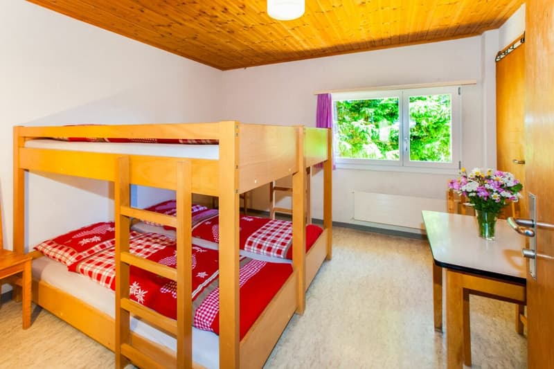 Seltene Gelegenheit im Pizolgebiet - etabliertes Gruppen- und Ferienhaus (10)