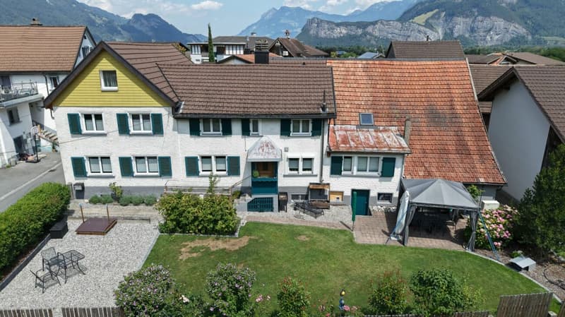 House with huge outbuilding total usable area 395m2 (11)