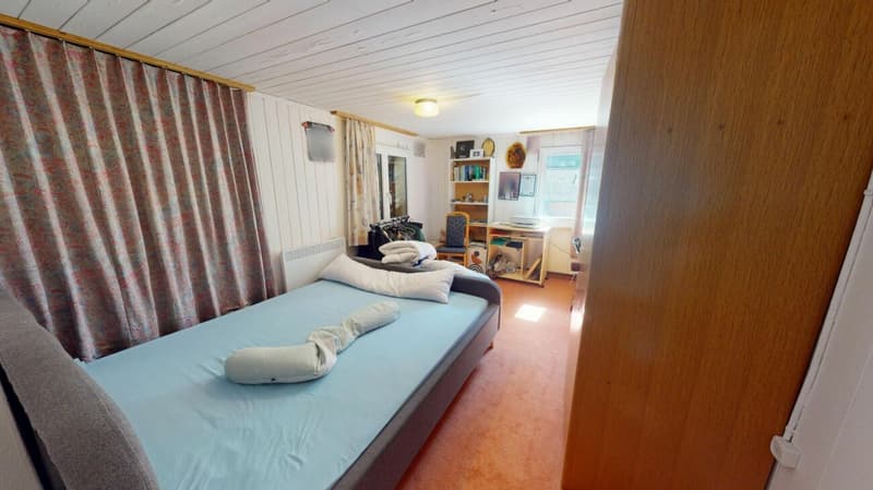 4½-Zi Doppel-Einfamilienhaus an zentraler Lage (14)