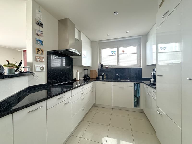 Terrace apartment with impressive panoramic view including two parking spaces (9)