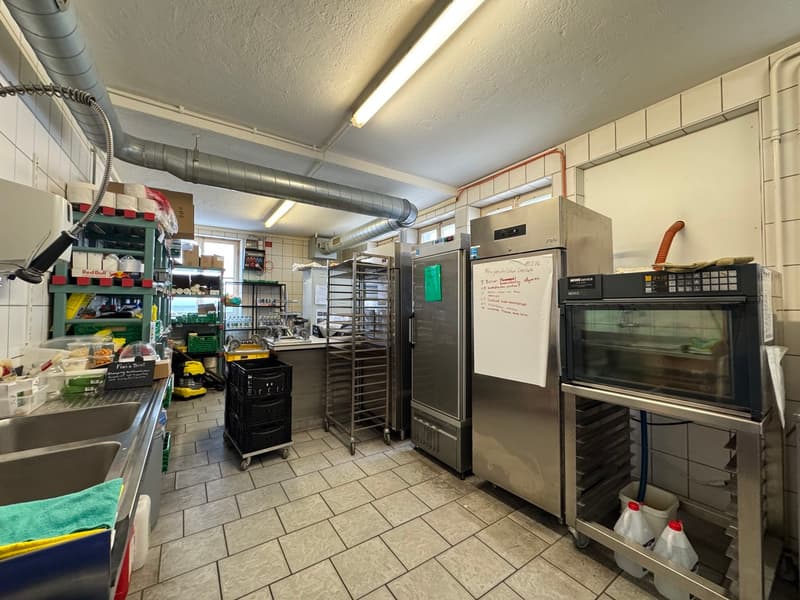 Commercial space in the heart of Turgi, in a central location (4)