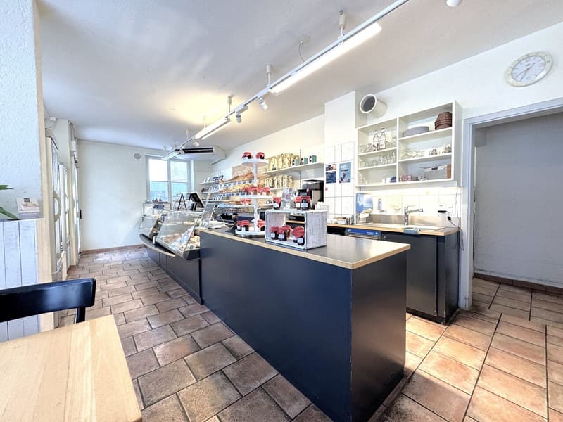 Commercial space in the heart of Turgi, in a central location (2)
