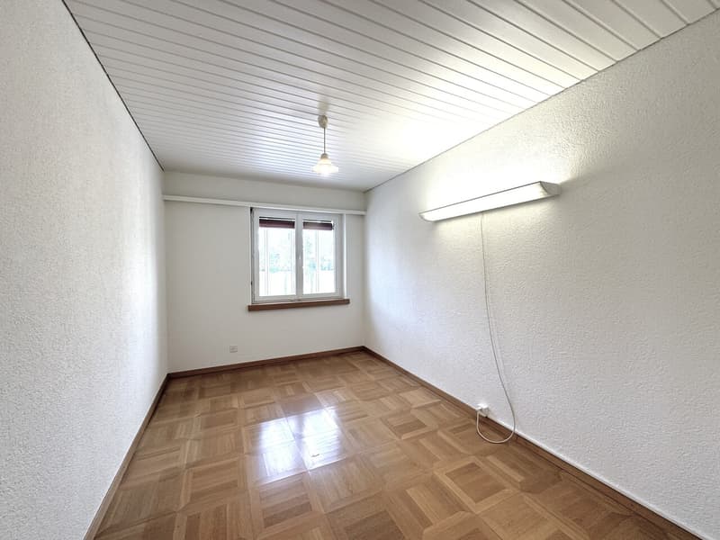 Top floor, sunny with a great view and privacy (9)