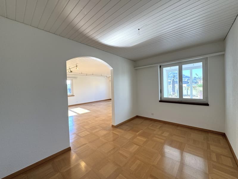 Top floor, sunny with a great view and privacy (8)