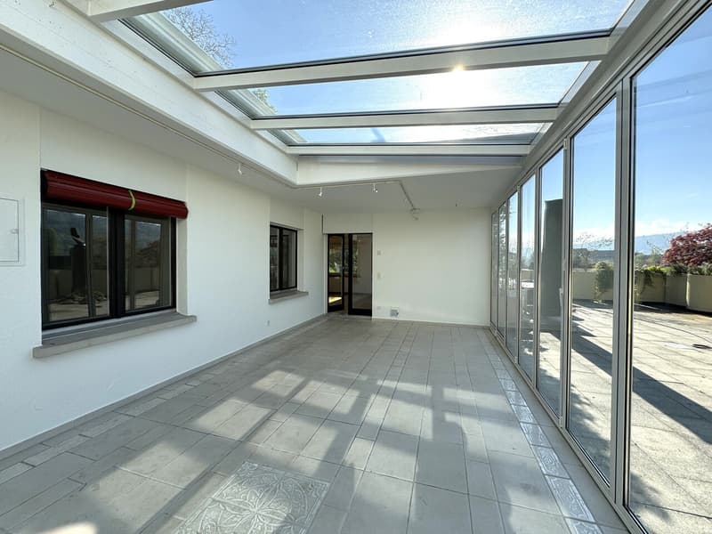 Top floor, sunny with a great view and privacy (6)
