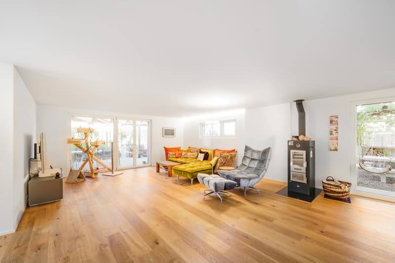 Stilvolles Einfamilienhaus mit Gartenparadies und Nachhaltigkeit (3)