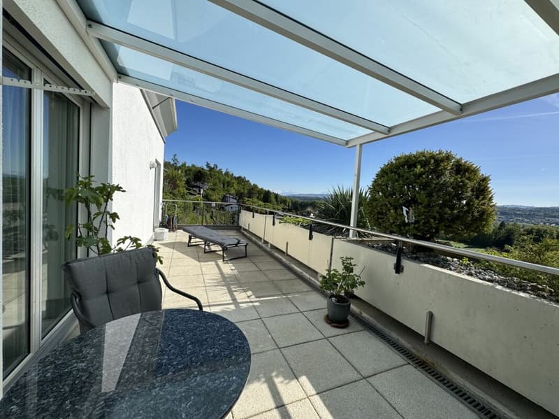Terrassenwohnung mit beeindruckender Panoramasicht inklusive zwei Parkplätze (2)