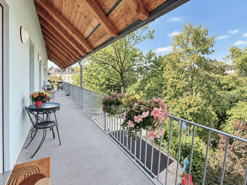 Zentral, ruhig, sonnig und ganz oben: Charmante Maisonettewohnung mit Tiefgaragenparkplatz inklusive (1)