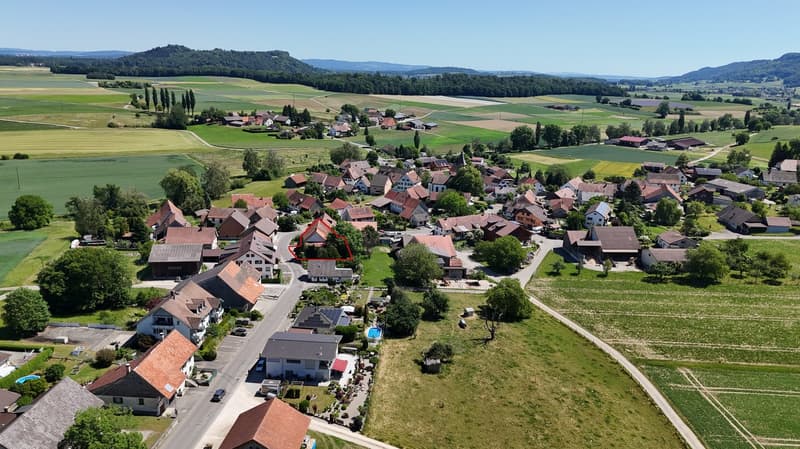 Maison d'angle avec grange, étable et jardin : potentiel de rénovation abordable à Buch SH (14)