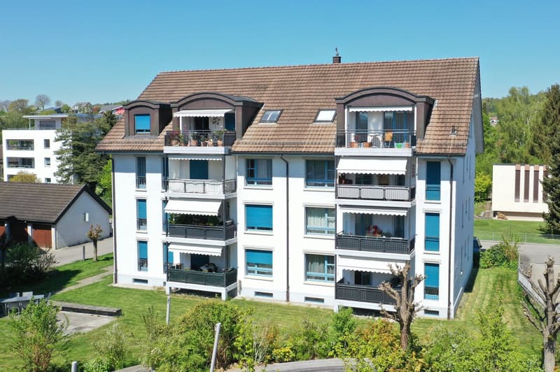 Appartement lumineux 2.5 pièces avec balcon (1)