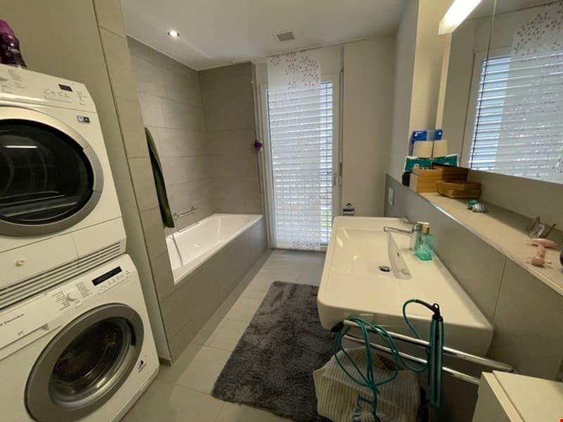 Stylish living with parking space and E-charging station (10)