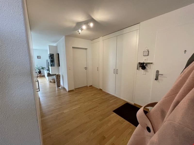 Stylish living with parking space and E-charging station (3)