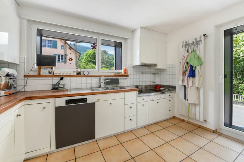 Einfamilienhaus mit Einliegerwohnung, PV-Anlage & 10 Zimmern - ideal für Familien (4)