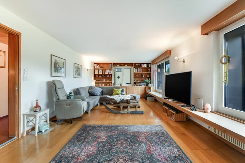 Einfamilienhaus mit Einliegerwohnung, PV-Anlage & 10 Zimmern - ideal für Familien (7)