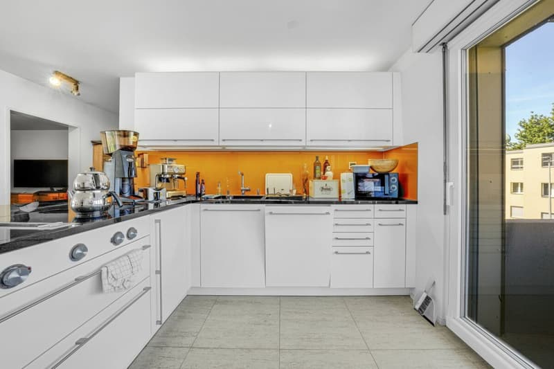 Modernisiserte 3.5-Zimmer-Wohnung an zentraler Lage (4)