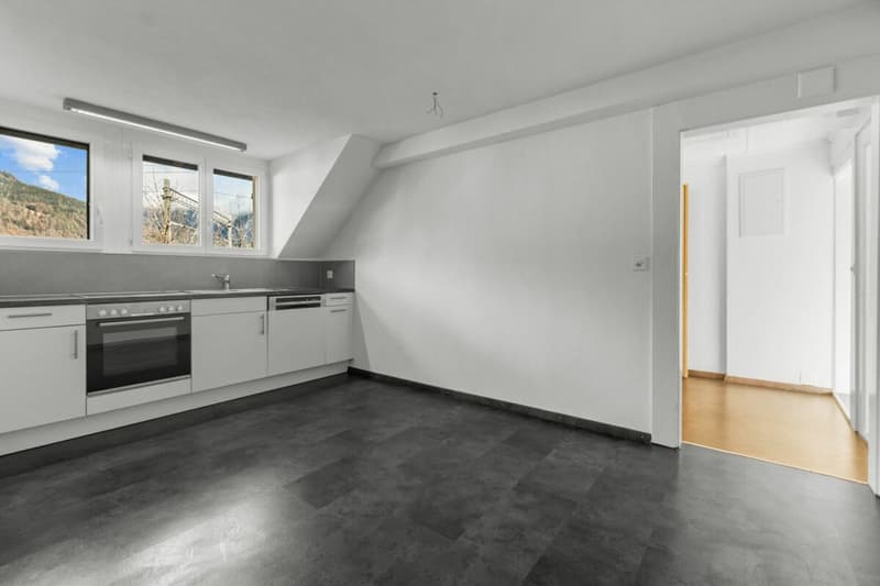 Zentral gelegene 3-Zimmer-Altbauwohnung. Mietvertrag befristet bis 30.09.2027 (3)
