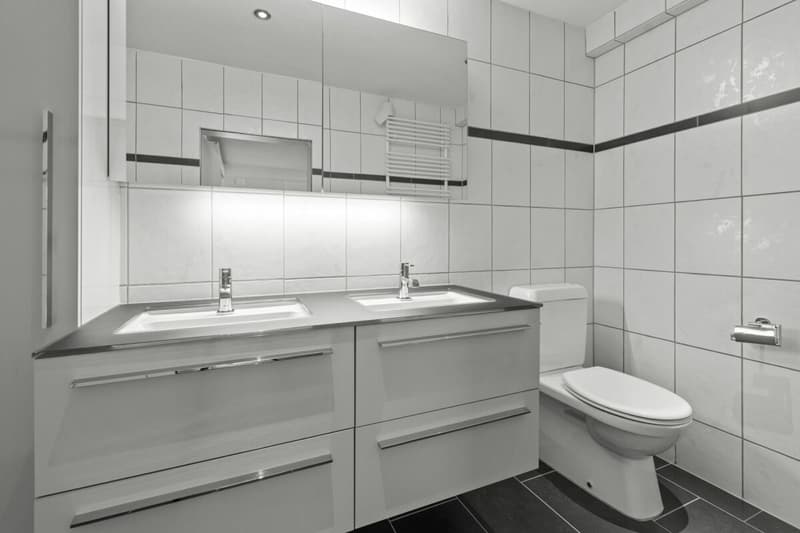Zentral gelegene 3-Zimmer-Altbauwohnung. Mietvertrag befristet bis 30.09.2027 (4)