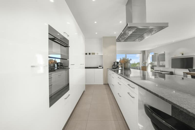 Selten in Tübach - 4.5 Zimmer-Whg. mit 220m² Garten, privater Waschküche & Bodenseeblick (8)