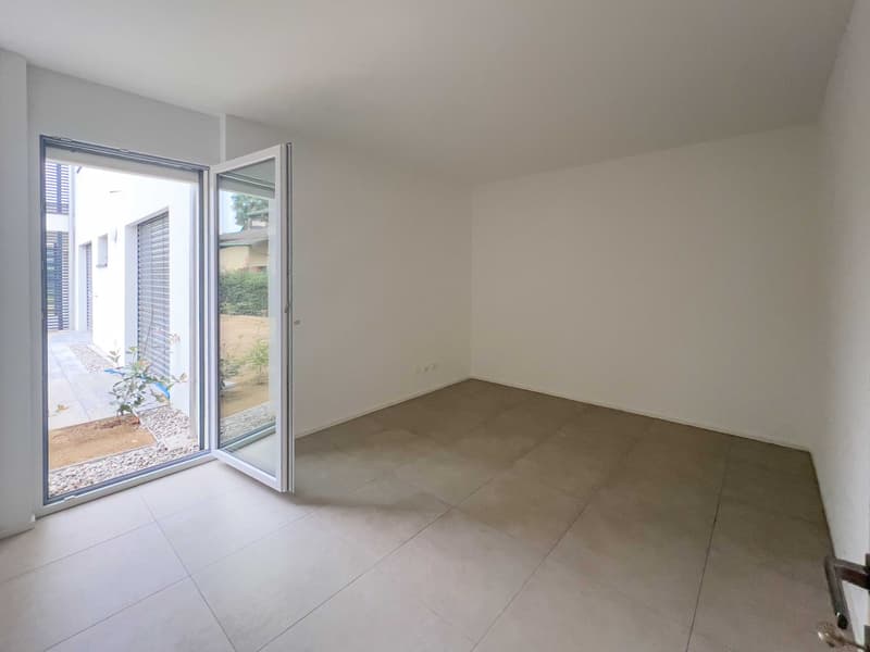 Moderno 3.5 locali con giardinetto a Genestrerio (3)