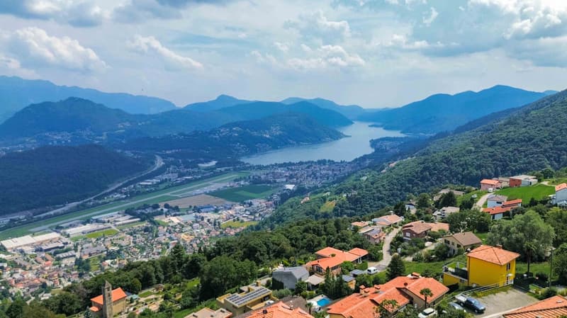Prestigiosa Villa mit Seeblick und Pool in Cademario (11)