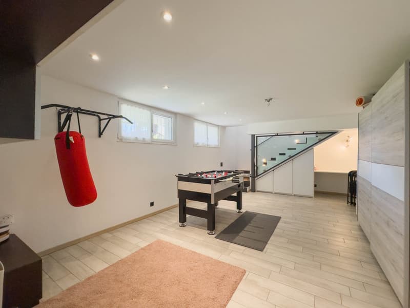 Maison bifamiliale avec grand jardin à Morbio Inferiore (9)