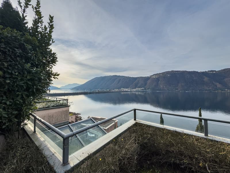 Appartement avec vue sur le lac et jardin à Bissone (8)
