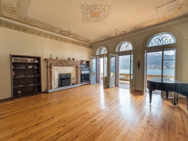 Charming period villa overlooking the lake in Morcote (1)