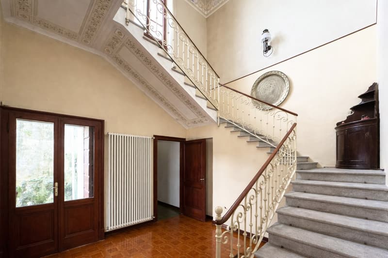 Charming period villa overlooking the lake in Morcote (3)