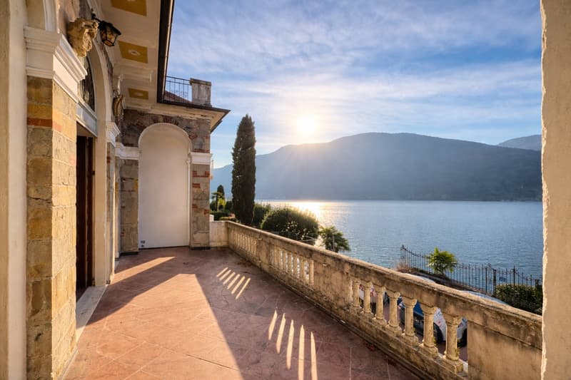 Charming period villa overlooking the lake in Morcote (7)