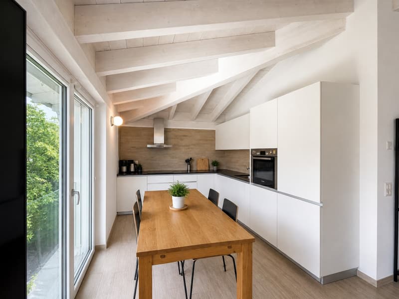 Moderne Wohnung im letzten Stock in Camorino (2)