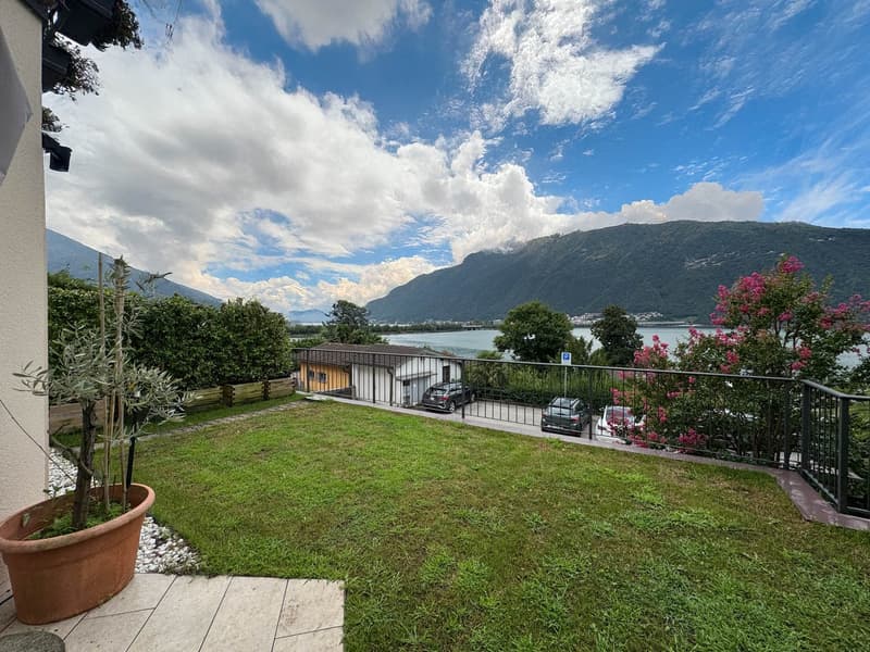 Maison jumelée avec vue sur le lac et jardin à Bissone (9)
