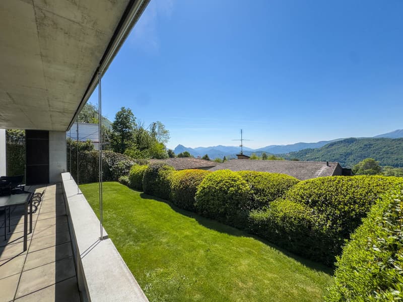 Semi-detached house with garden in Villa Luganese (1)