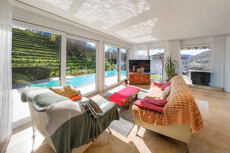 Maison unifamiliale avec jardin et piscine à Bioggio (1)