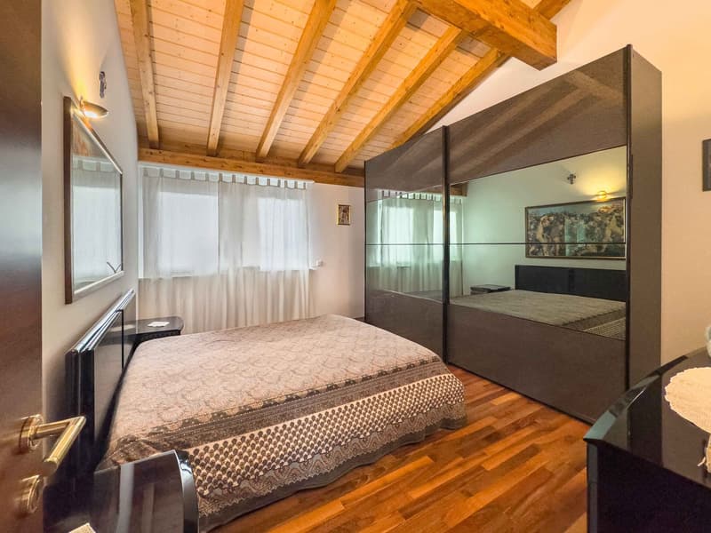 Maison unifamiliale avec jardin et piscine à Bioggio (5)