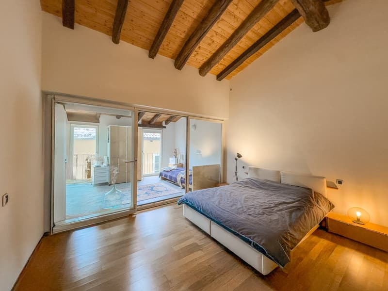 Appartement au dernier étage dans le centre historique de Mendrisio (4)