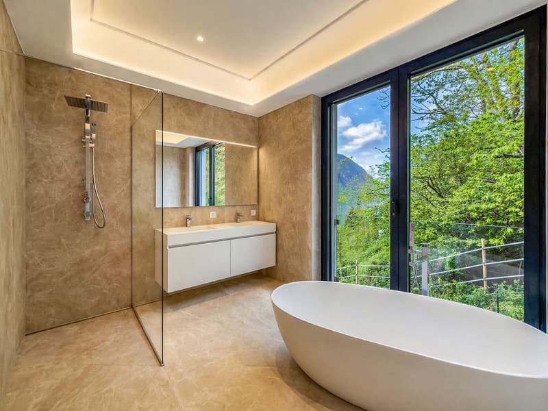 Große Wohnung mit Garten und herrlichem Seeblick in Bissone (5)