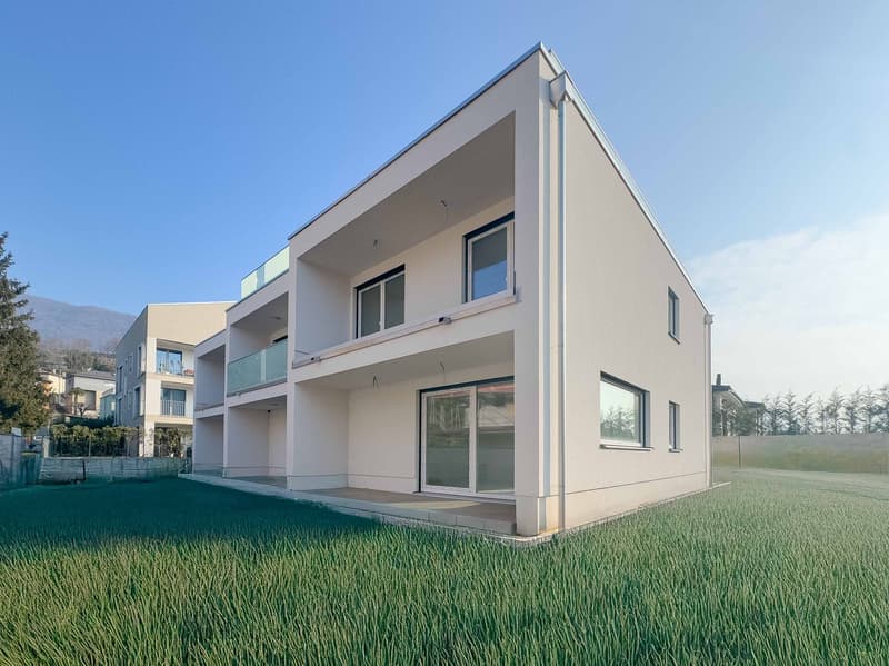 Semi-detached house built with possibility to finish the interiors (1)