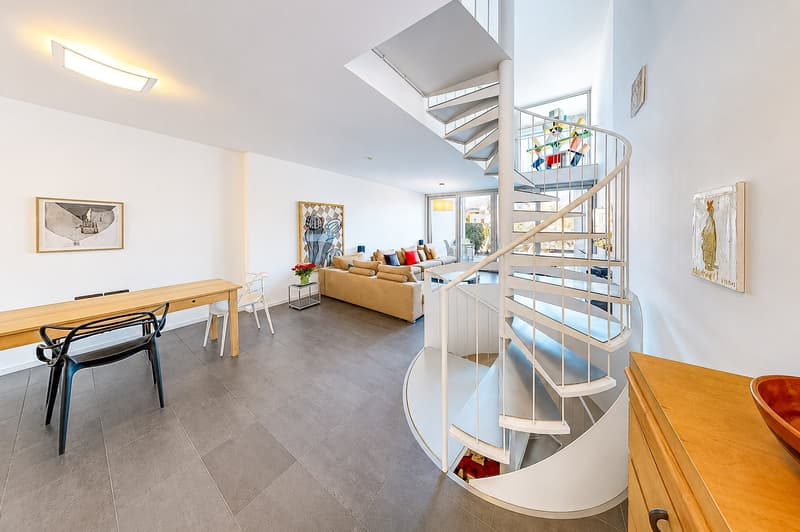 Spacious 4.5-room triplex apartment with garden in Lugano (3)