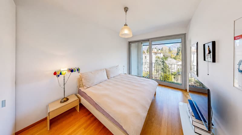 Spacious 4.5-room triplex apartment with garden in Lugano (5)