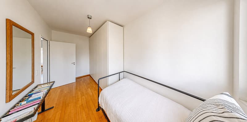 Spacious 4.5-room triplex apartment with garden in Lugano (7)