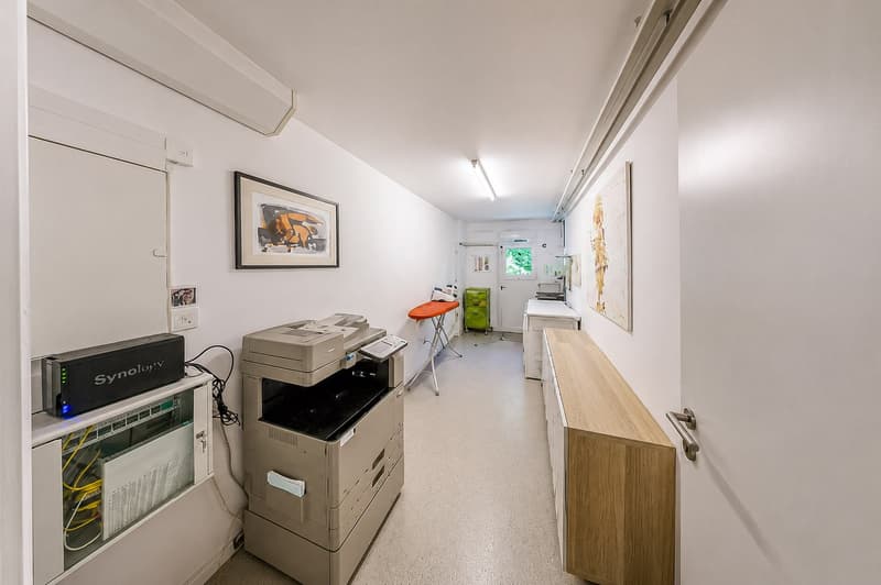 Spacious 4.5-room triplex apartment with garden in Lugano (9)