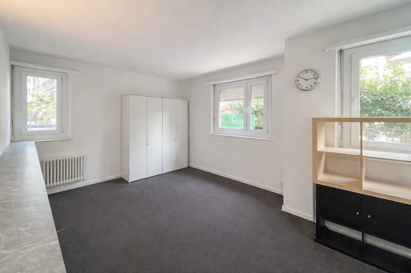 Spacious 4.5-room apartment in Lugano (1)